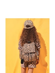 حقيبة ظهر من النايلون بنقشة الفهد للبنات من River Island - صورة 1 من 5