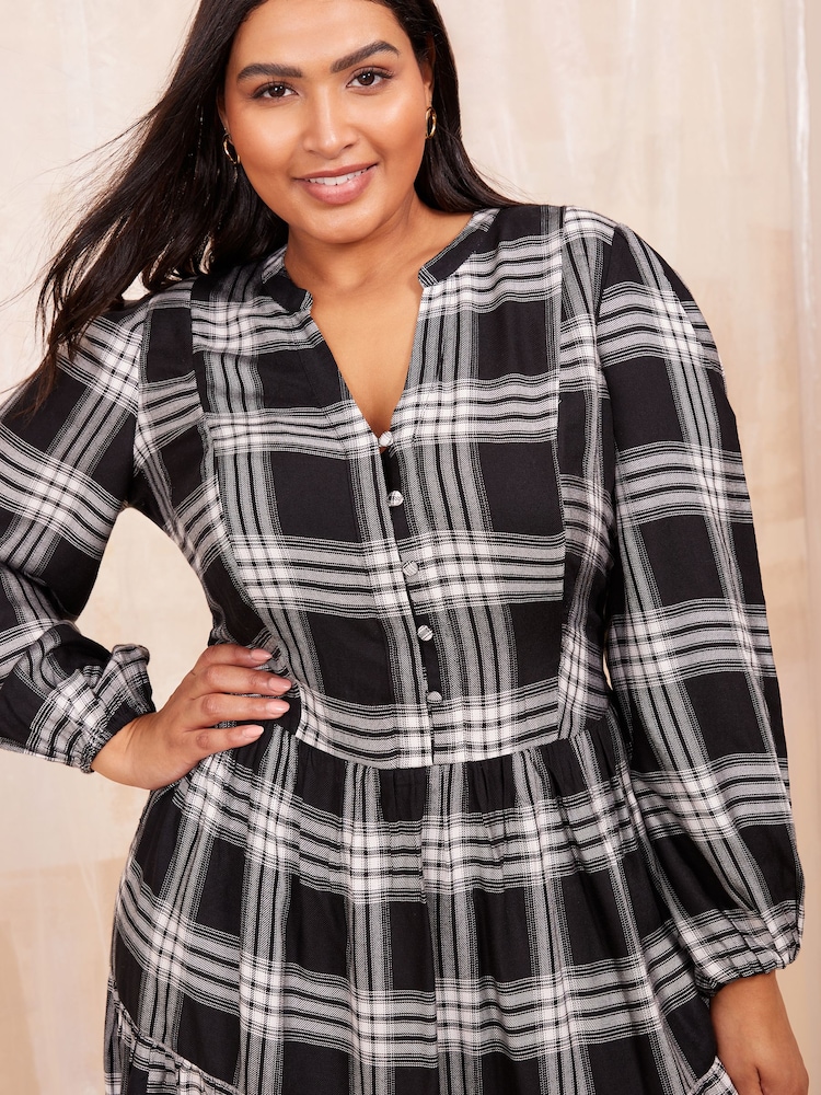Curves Like These Black/White Midi Check Smock Dress - Image 2 of 4 Curves Like These Black/White Midi Check Smock Dress - Image 2 of 4