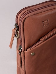 Lakeland Leather Brown Harstone Travel Bag - Image 5 of 7