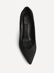 Svart - Linzi Sofia Bred passform V Cut Vamp Pumps - Bild 4 av 5