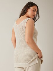 EVANS Curve Tape Yarn Vest - Image 3 of 3