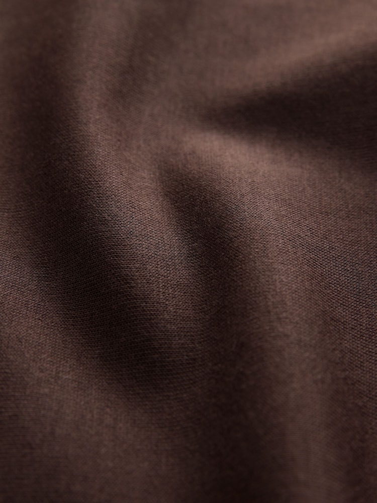 Braun - Schweres Poloshirt mit Viertelreißverschluss - Bild 6 von 6