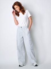 Burgs Womens Grey Wide Leg Cargo Trousers - Image 4 of 5