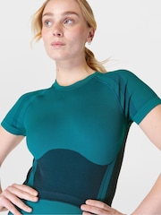 Sweaty Betty Reef Teal Blue/Navy Blue Silhouette Sculpt Seamless Short Sleeve Top - Image 4 of 7