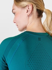 Sweaty Betty Reef Teal Blue/Navy Blue Silhouette Sculpt Seamless Short Sleeve Top - Image 6 of 7