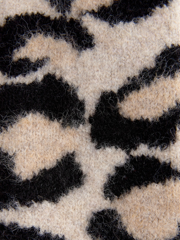Rockett St George Leopard Hand Warmers - Image 3 of 3