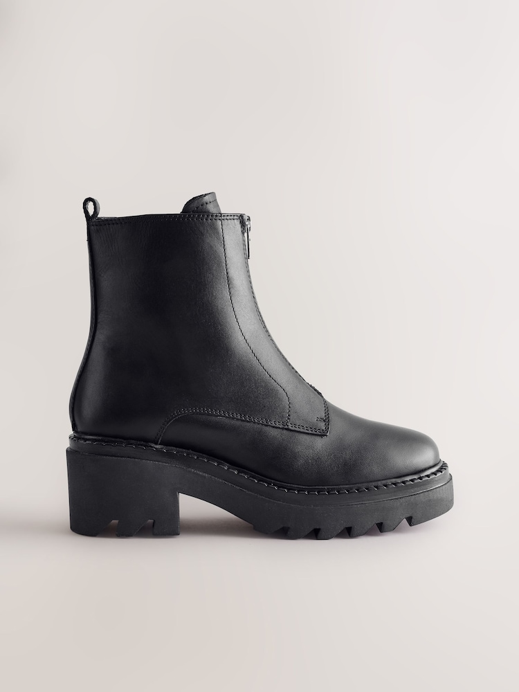 Usnje črne barve - Forever Comfort® Zip Front Heeled gležnjarji - Slika 2 iz 5 Usnje črne barve - Forever Comfort® Zip Front Heeled gležnjarji - Slika 2 iz 5