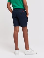 شورت تشينو من مزيج الكتان للأولاد من U.S. Polo Assn. - صورة 4 من 7
