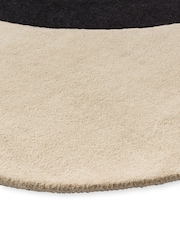 Orla Kiely Natural Flower Spot Round Rug - Image 4 of 4