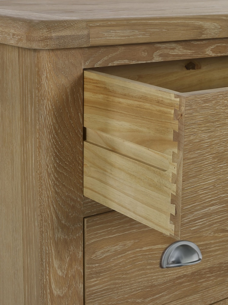 Julian Bowen Brown Memphis Limed 3 Drawer Chest - Image 5 of 5