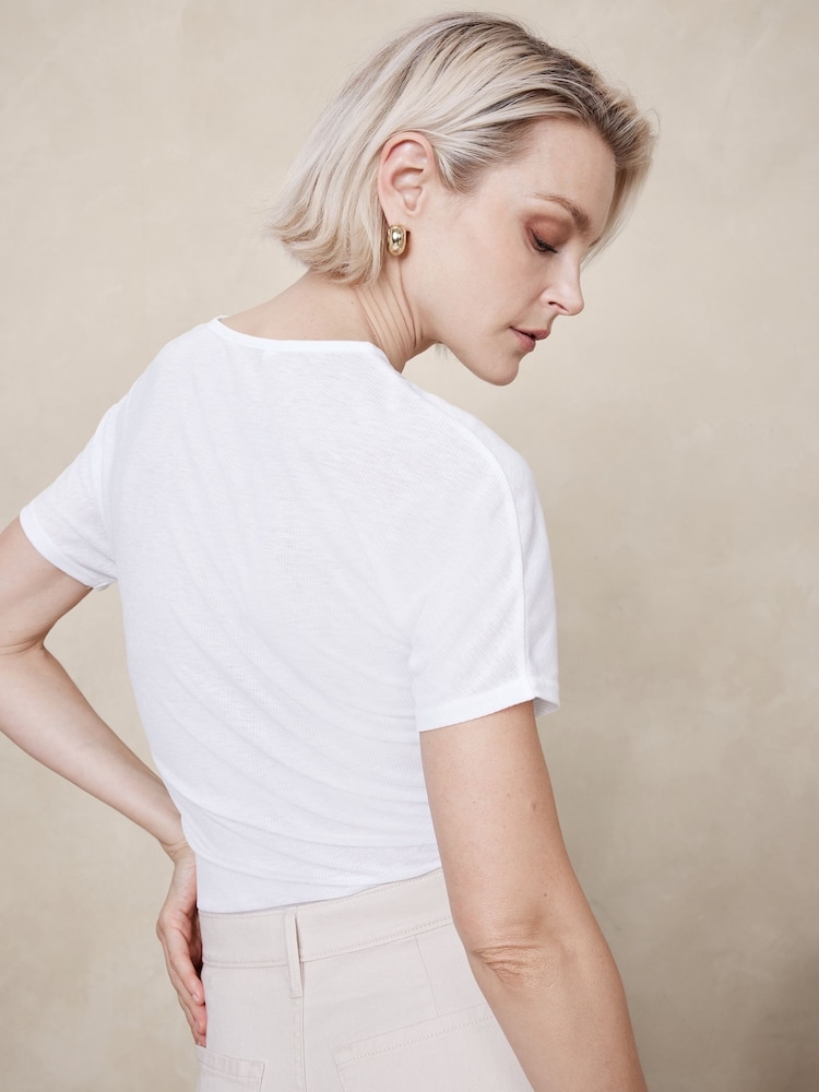 Blanco - Camiseta transparente de canalé con cuello redondo de Banana Republic - Imagen 2 de 4