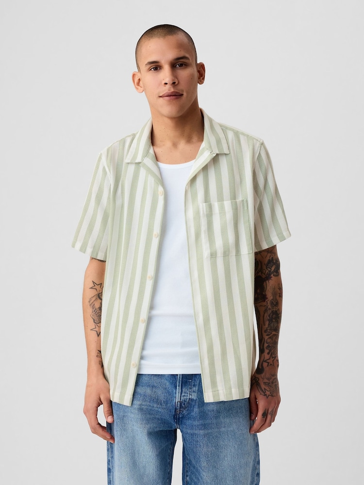 Gap Green Textured Resort Short Sleeve Shirt - Image 1 of 5 Gap Green Textured Resort Short Sleeve Shirt - Image 1 of 5