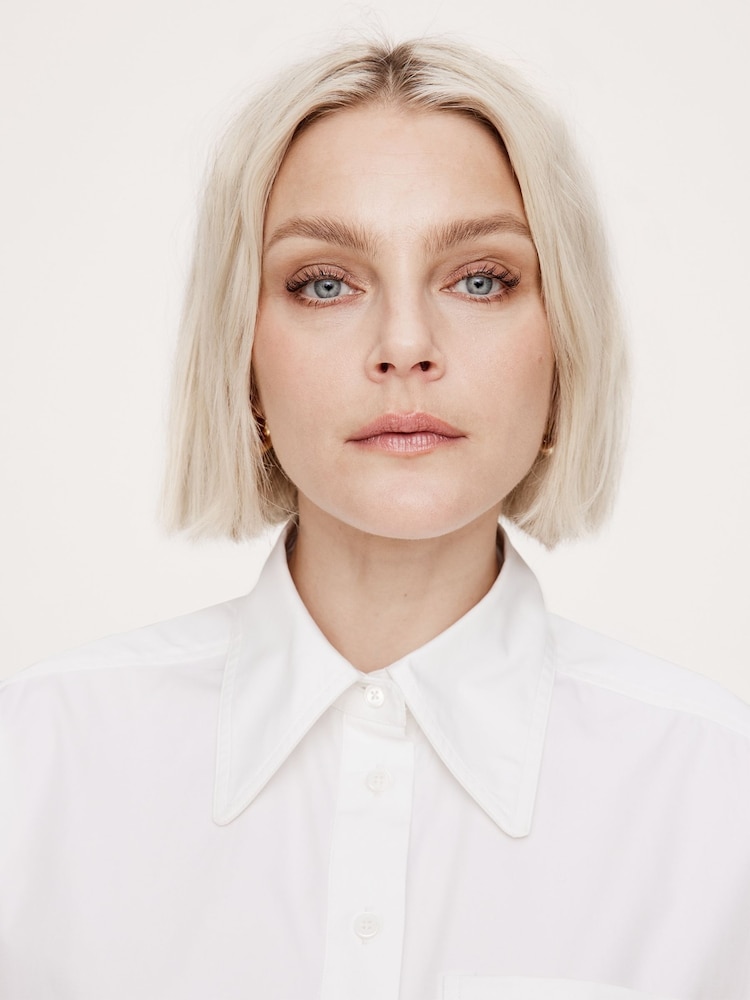 Banana Republic White The Boxy Crop Short-Sleeve Shirt - Image 2 of 2