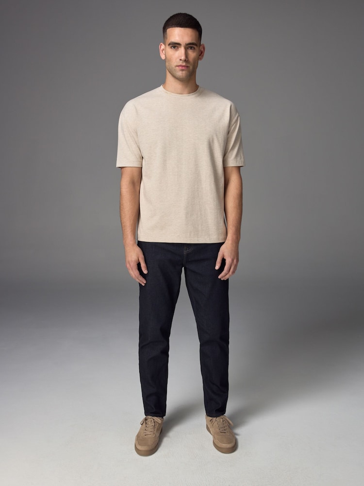 أزرق نيلي غسل - Regular Tapered Fit Classic Stretch Jeans - صورة 2 من 12