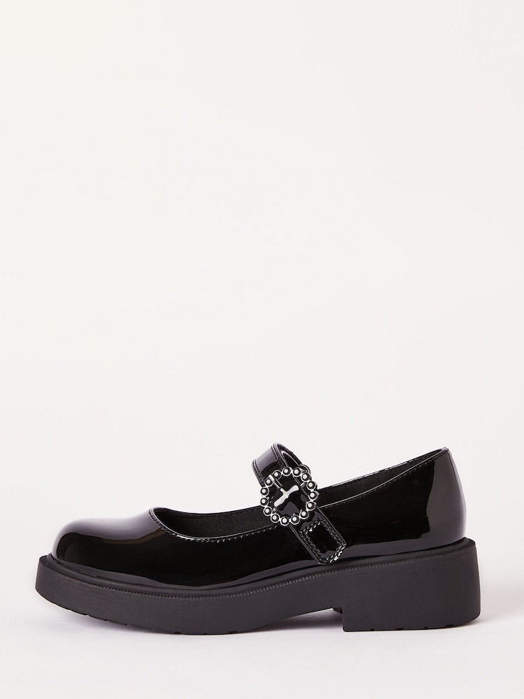 Zapato escolar tipo mercedita con hebilla gruesa y adorno de gemas de piel sintética de Lipsy - Imagen 1 de 4 Zapato escolar tipo mercedita con hebilla gruesa y adorno de gemas de piel sintética de Lipsy - Imagen 1 de 4