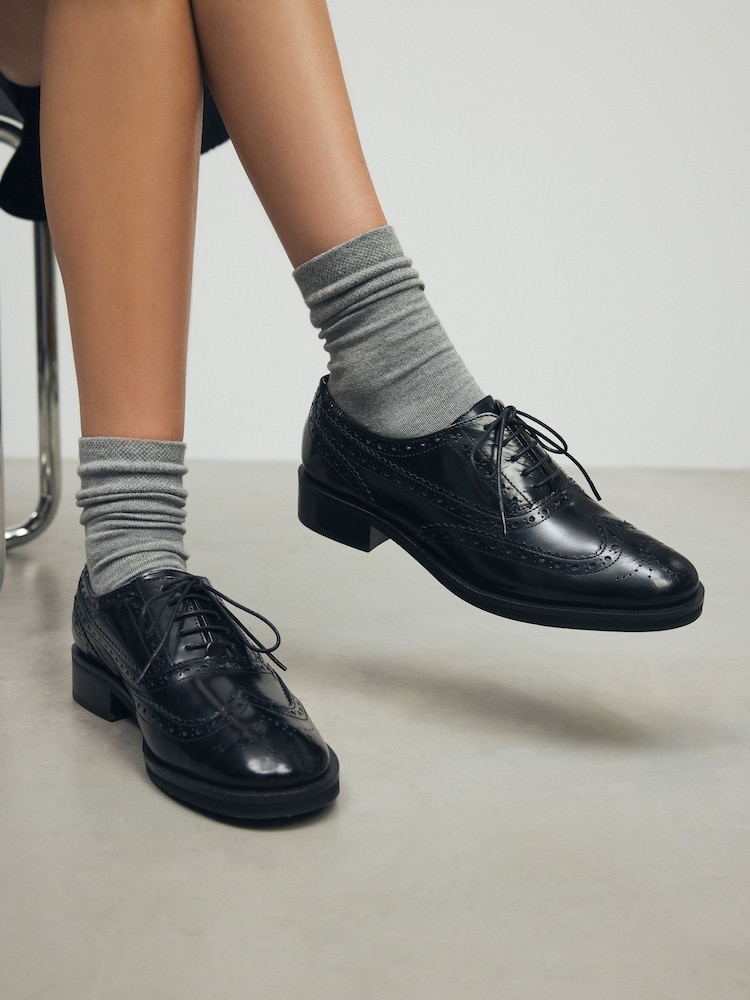 črna - Forever Comfort® Slim Leather Formal gležnjar z luknjičastim vzorcem in vezalkami na vezalke; z vezalkami čevlji - Slika 1 iz 7 črna - Forever Comfort® Slim Leather Formal gležnjar z luknjičastim vzorcem in vezalkami na vezalke; z vezalkami čevlji - Slika 1 iz 7