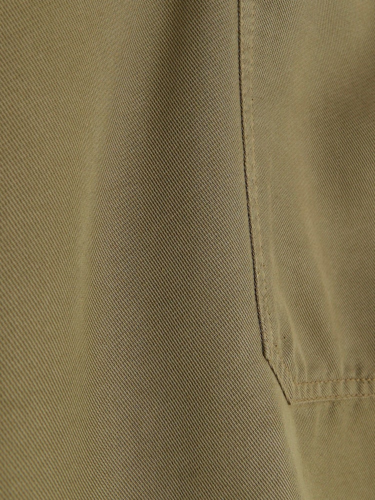 River Island Green Curve Casual Relaxed Shorts - Image 4 of 4 River Island Green Curve Casual Relaxed Shorts - Image 4 of 4