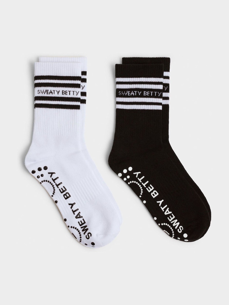 Sweaty Betty White Mid Length Ankle Gripper Socks 2 Pack - Image 1 of 2 Sweaty Betty White Mid Length Ankle Gripper Socks 2 Pack - Image 1 of 2