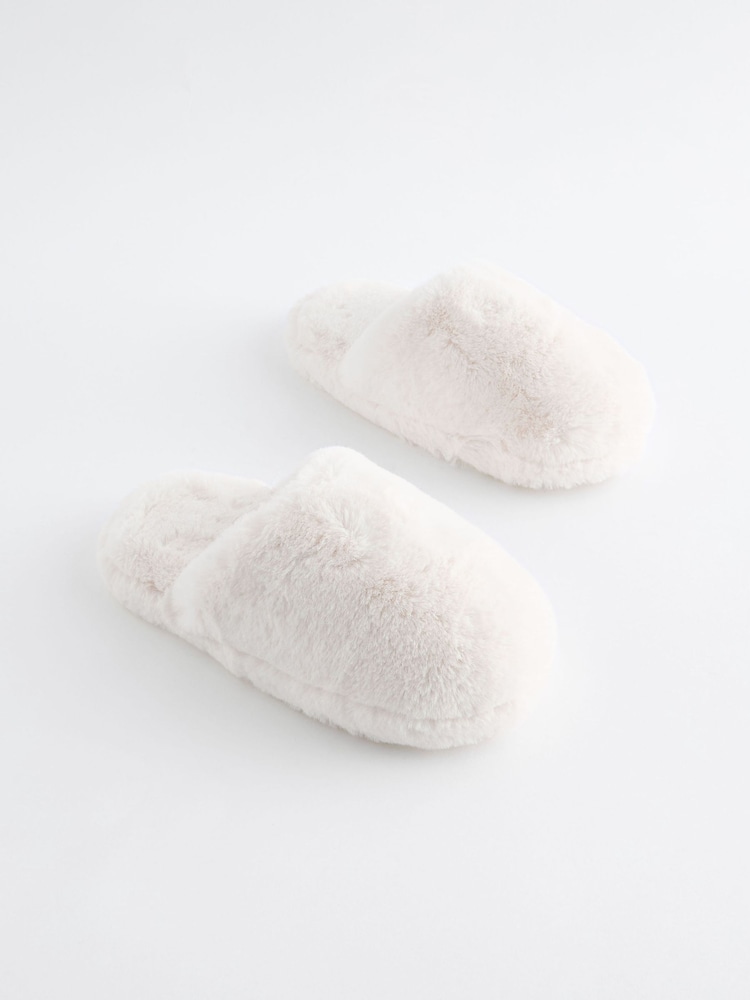 White Mule Slippers - Image 1 of 4 White Mule Slippers - Image 1 of 4