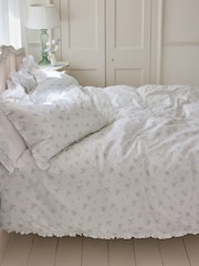 Shabby Chic by Rachel Ashwell® Rosabelle Petites Tailles Volants (à tissage fils)200 Parure housse de couette et taie d’oreiller - Image 1 de 4