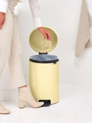 Brabantia Mellow Yellow Pedal Bin NewIcon 20L - Image 5 of 6