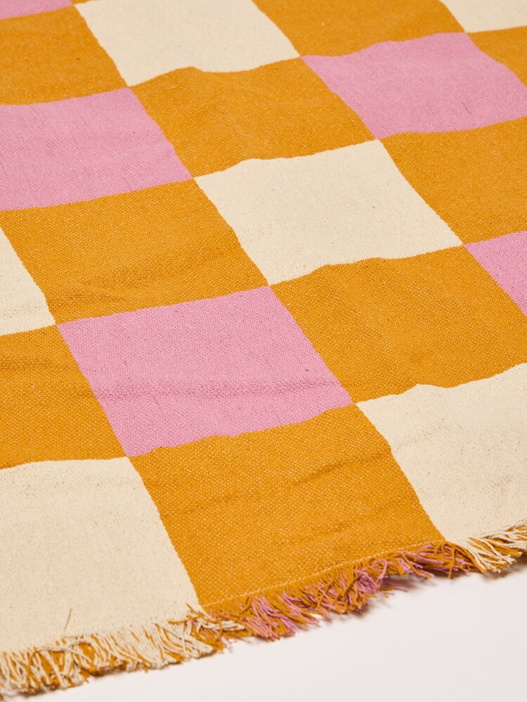 Oliver Bonas Pink Checked Picnic Rug - Image 3 of 3 Oliver Bonas Pink Checked Picnic Rug - Image 3 of 3