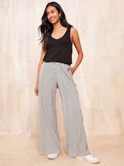 Friends Like These Black Sleeveless Soft Jersey Co Ord Vest - Image 2 of 4