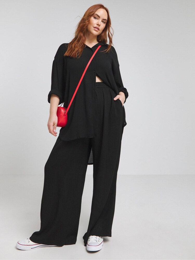 Simply Be Black Oversized Crinkle Shirt - Image 1 of 4