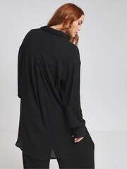 Simply Be Black Oversized Crinkle Shirt - Image 3 of 4