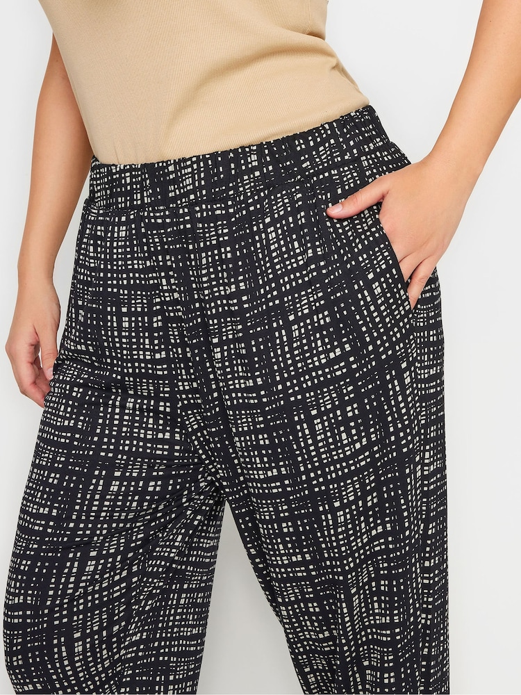 Yours Curve Black Cropped Stripe Print Harem Joggers - Image 4 of 4