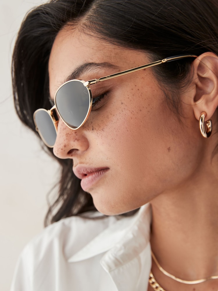 Ray-Ban Gold Tone Rb3734 Irregular Sunglasses - Image 2 of 8 Ray-Ban Gold Tone Rb3734 Irregular Sunglasses - Image 2 of 8
