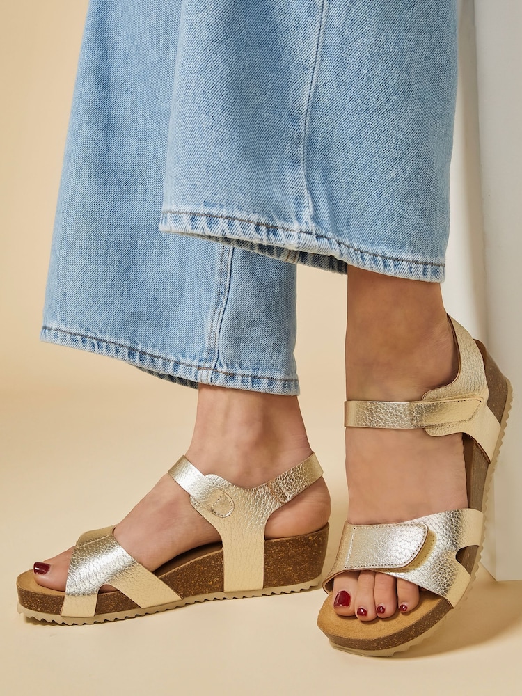 Dorado - Jones Bootmaker Joanie Leather Sandals - Imagen 1 de 6 Dorado - Jones Bootmaker Joanie Leather Sandals - Imagen 1 de 6