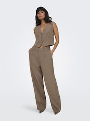 ONLY Brown Tailored Waistcoat - Image 2 of 7