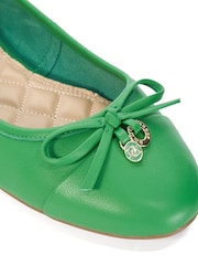 Зеленый - Dune London Hallo Charm Trim Leather Ballet Shoes - Изображение 7 из 7