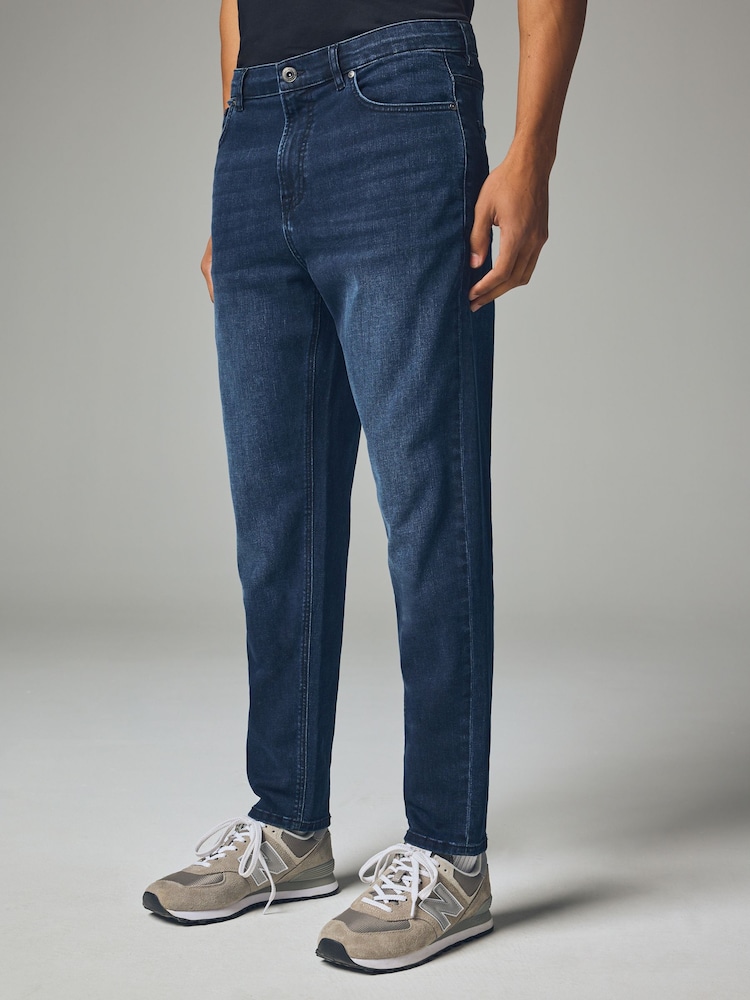 Bardzo ciemny niebieski - Regular Tapered Fit Classic Stretch Jeans - Image 1 of 11