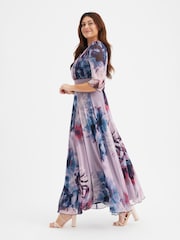 Синий пурпурный с разноцветным принтом - Scarlett & Jo Float Isabelle Curve Angel Sleeve Maxi Dress - Image 3 of 4