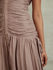 Reiss Ryder Maxikleid aus Viskose-Leinenmischung mit Raffung - Bild 3 von 6