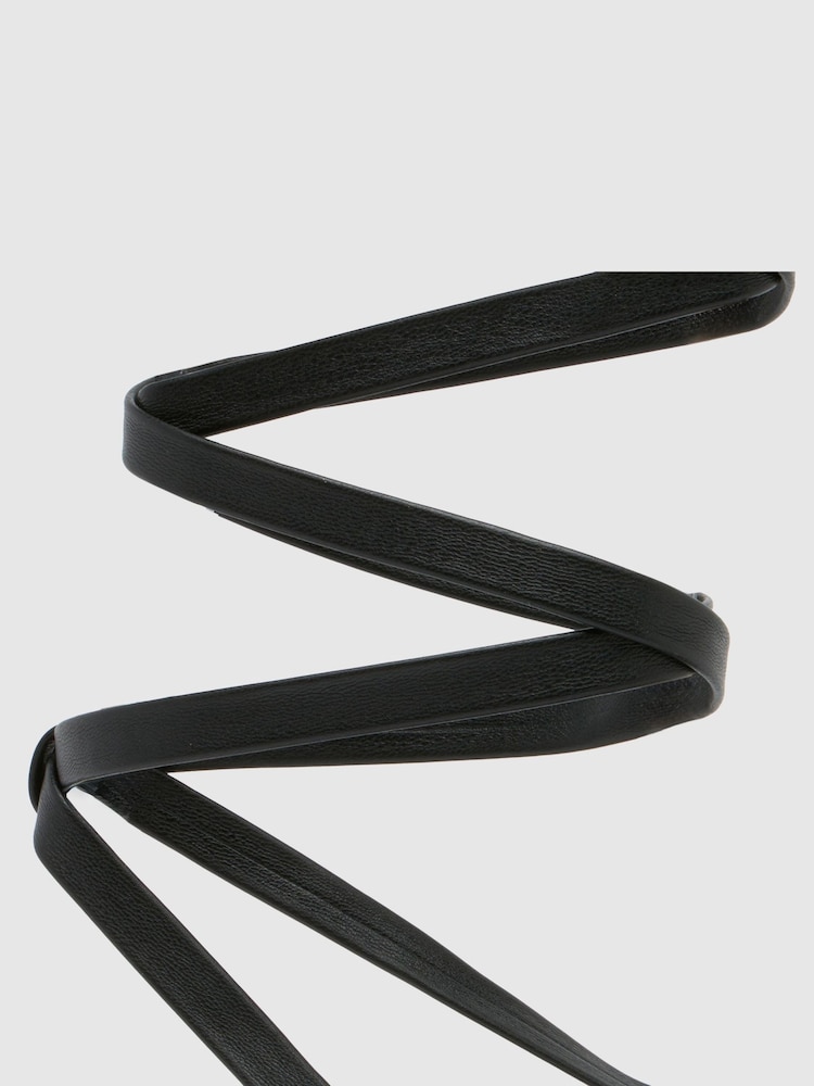 Schuh Terry Toe Loop Strappy Black Sandals - Image 2 of 3