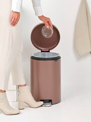 Brabantia Satin Taupe Pedal Bin NewIcon 20L - Image 5 of 6