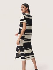 100% Cotton Eva Short Sleeve Crew Neck Midi Dress - Image 2 of 6