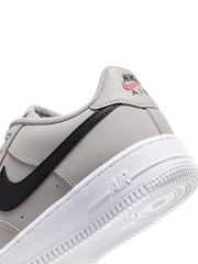 Młodzieżowe buty sportowe Nike Air Force 1 Lv8 - Image 7 of 9