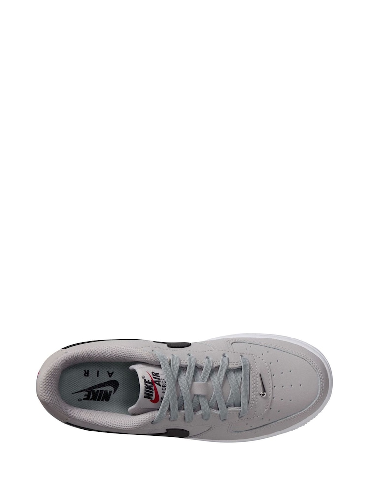 Młodzieżowe buty sportowe Nike Air Force 1 Lv8 - Image 8 of 9