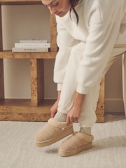 Песочный - Искусственный мех на толстой плоской платформе Shoot Slippers - Изображение 3 из 9