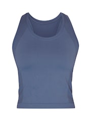 Синий с принтом - Sweaty Betty Athlete Crop Seamless Workout Vest - Image 7 of 7