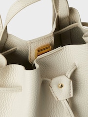 Natural - Negra de cuero The Lucia de Osprey London - Imagen 6 de 8