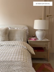 White Beckley Table Lamp - Image 4 of 6