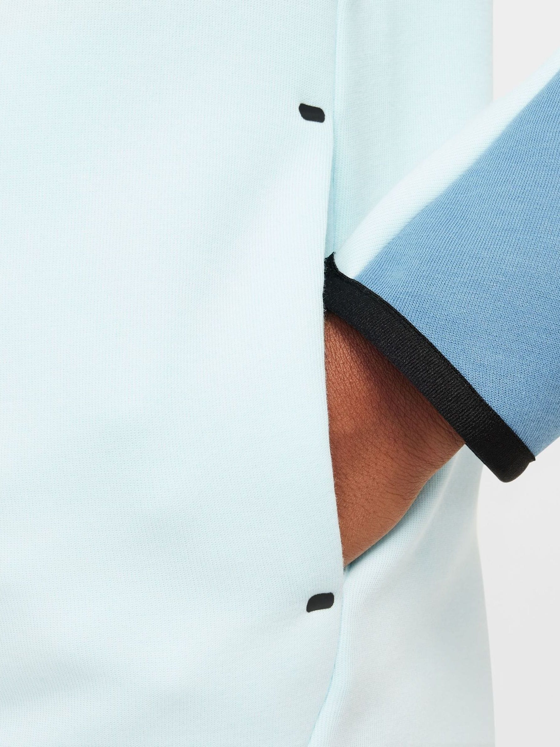 tech fleece white blue