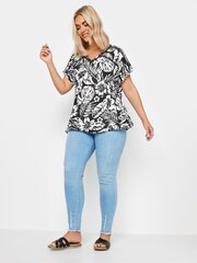 Yours Curve Black Tropical Print Bubble Hem Top - Image 2 of 5
