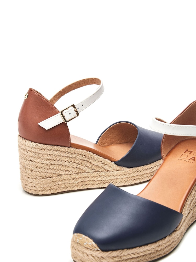 Marineblau/blau - Moda in Pelle Gialla Espadrilles mit Keilabsatz und eckiger Zehenpartie - Bild 4 von 4 Marineblau/blau - Moda in Pelle Gialla Espadrilles mit Keilabsatz und eckiger Zehenpartie - Bild 4 von 4