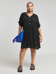 Simply Be Black Crinkle Button Through Smock Dress With Pockets - Image 2 of 4